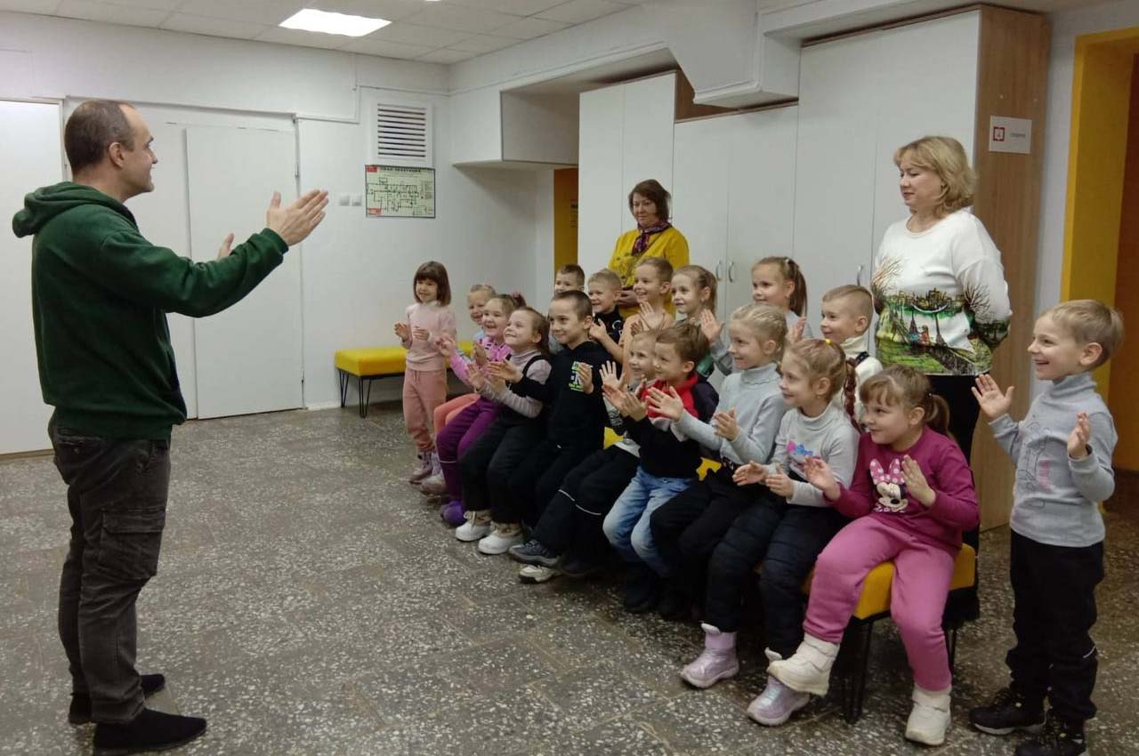 Путешествие в мир книг: экскурсия для дошкольников в библиотеке «ОЧАГ»