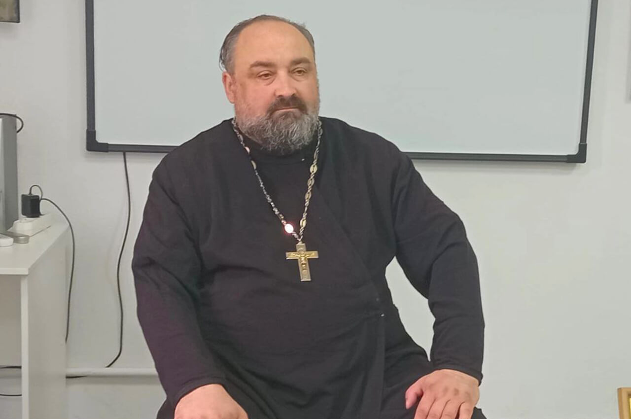 Занятие по духовному здоровью: отец Александр рассказал о традициях Успенского поста